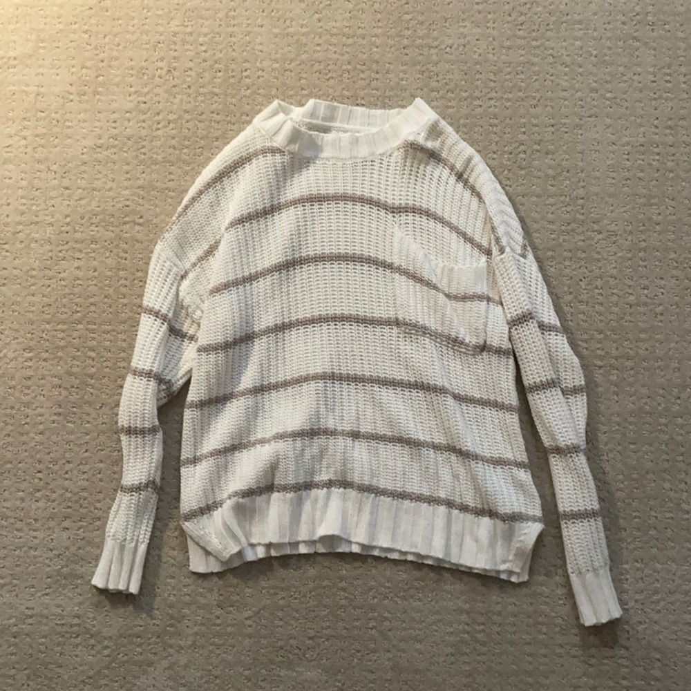 American Eagle, small, white with brown stripes